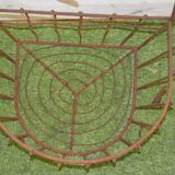 Iron wall planter