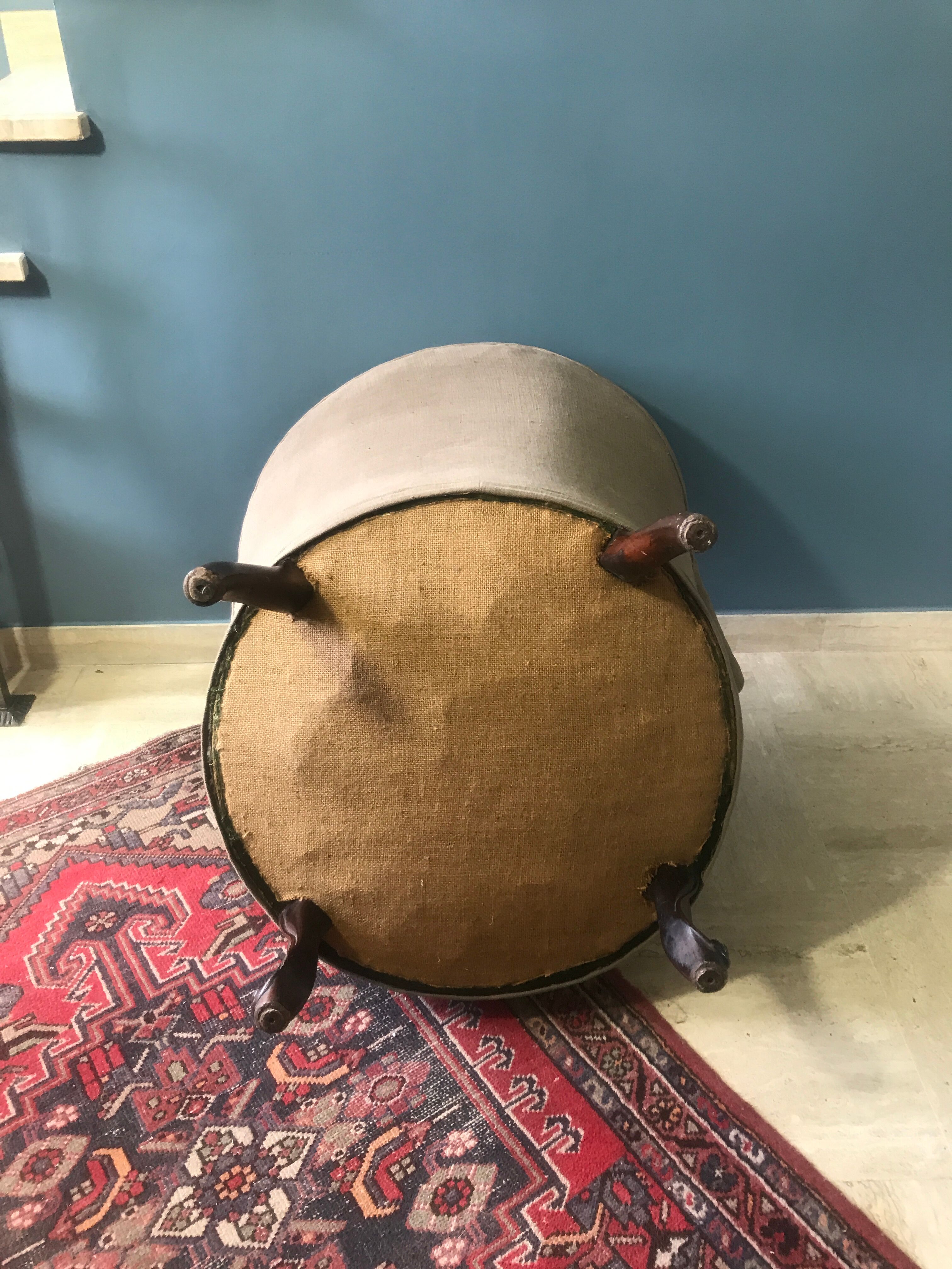 Old toad chair