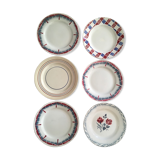 Matching flat plates in red and blue