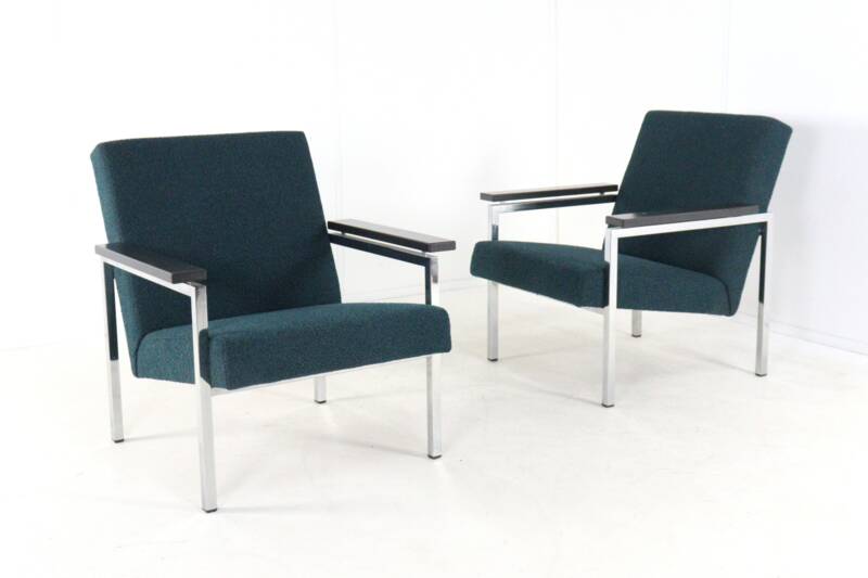 Gijs van der Sluis armchair no. 30 | more pieces in stock - new upholstery
