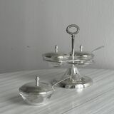 Sauce service on rotating display