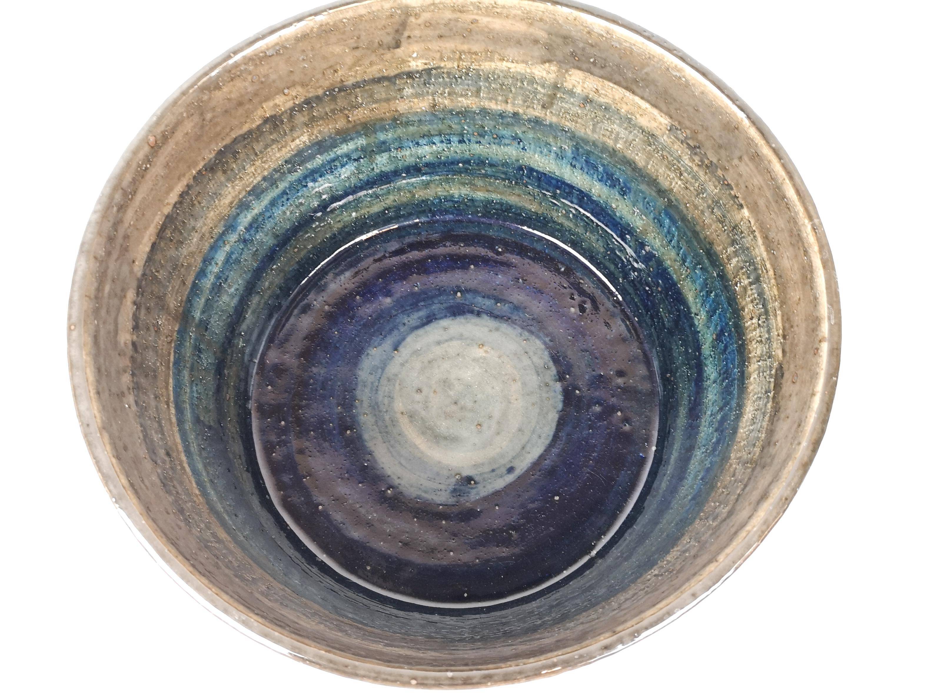 Exceptional large ceramic bowl Rörstrand Sylvia Leuchovius, 1970s.