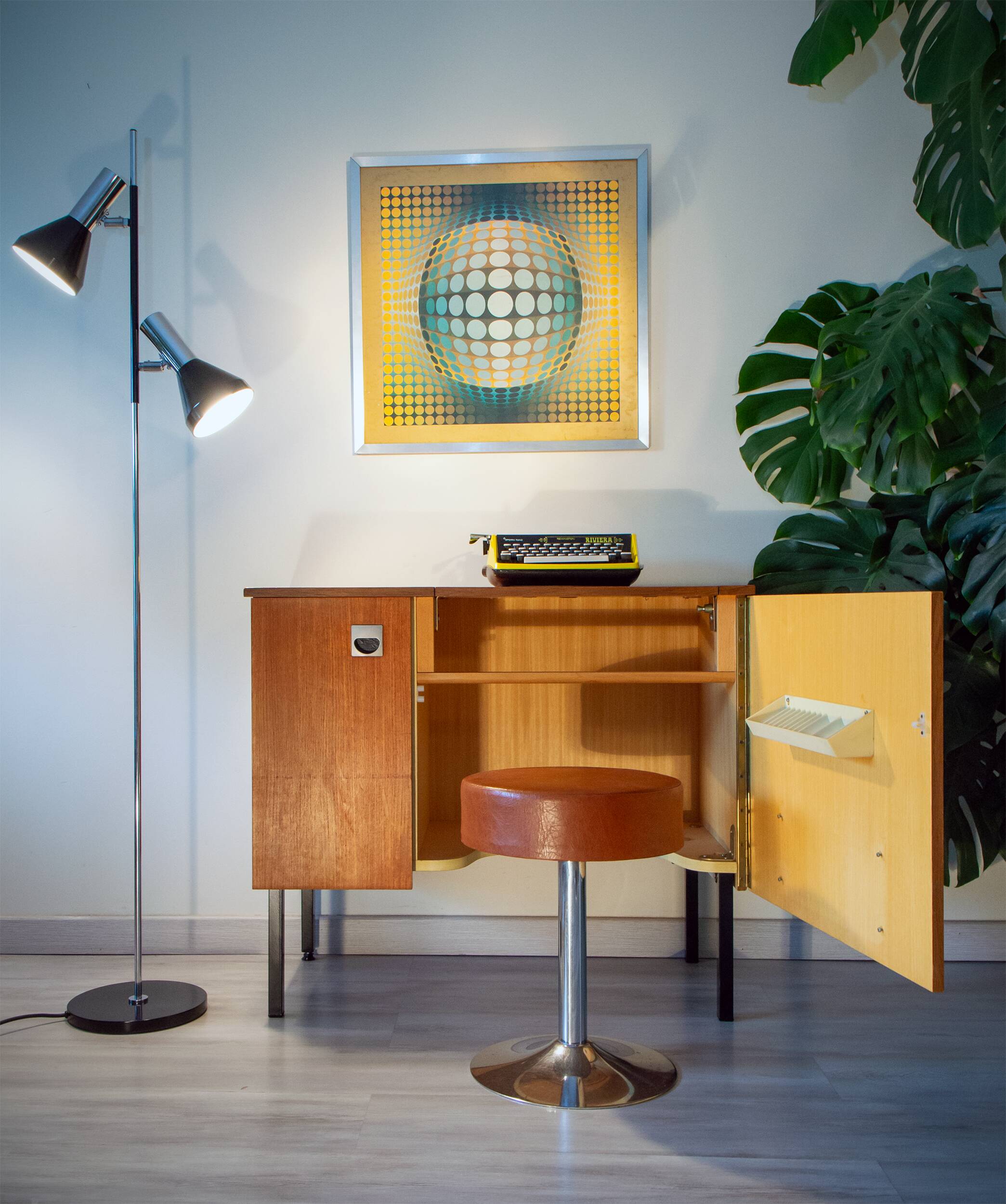 Modernist trunk desk from the 60s, teak