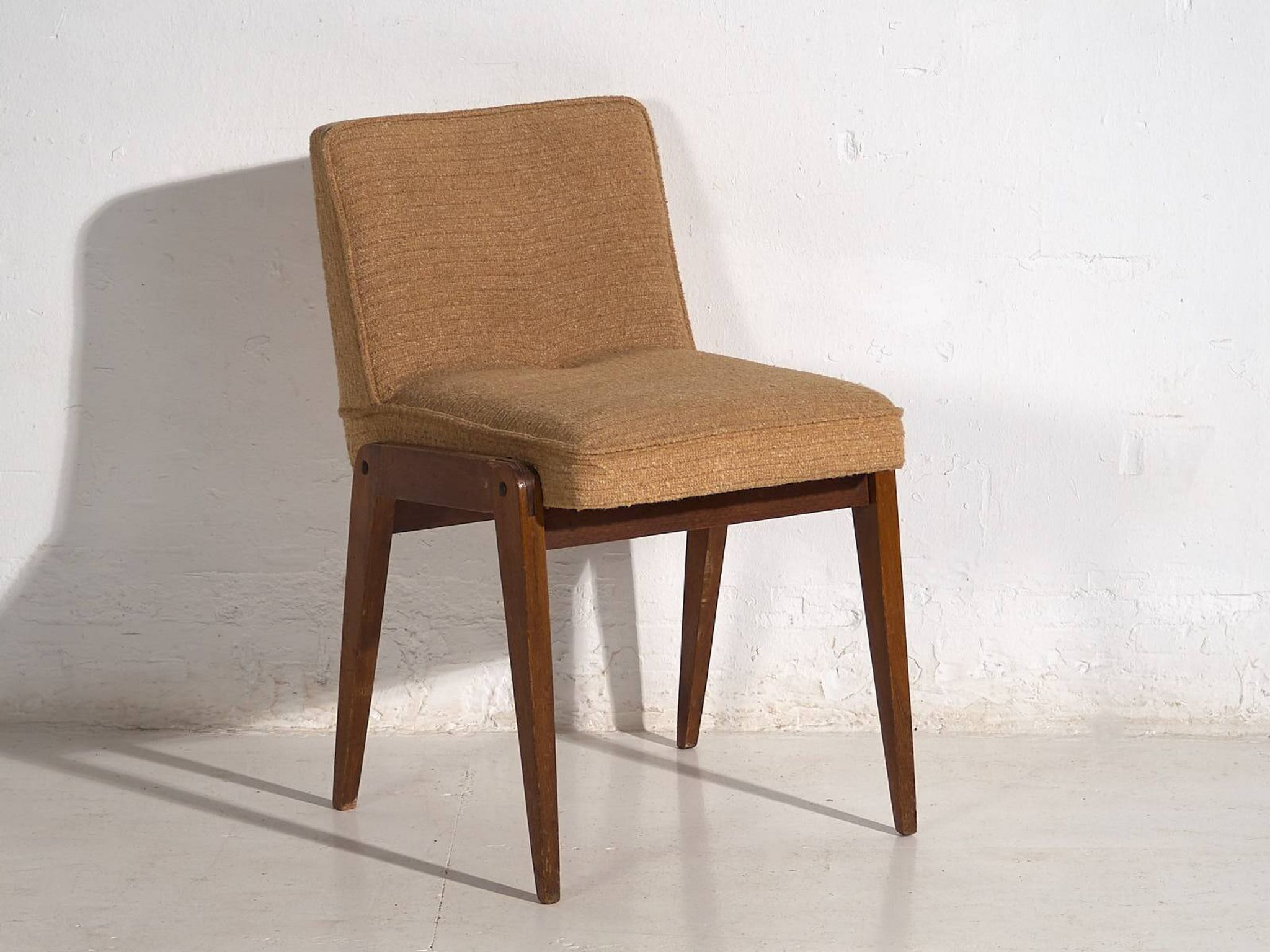 Mid Century style chairs (c.1940). Set of 2 pieces.