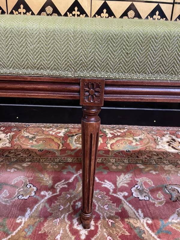 Grande banquette - banc d'office de style Louis XVI