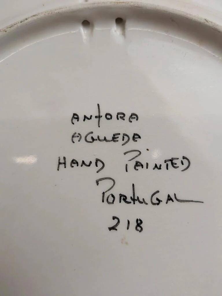 Decorative plate in earthenware Ânfora Águeda – Portugal – Hand-painted exotic bird