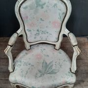 Louis XV armchair in white lacquered wood