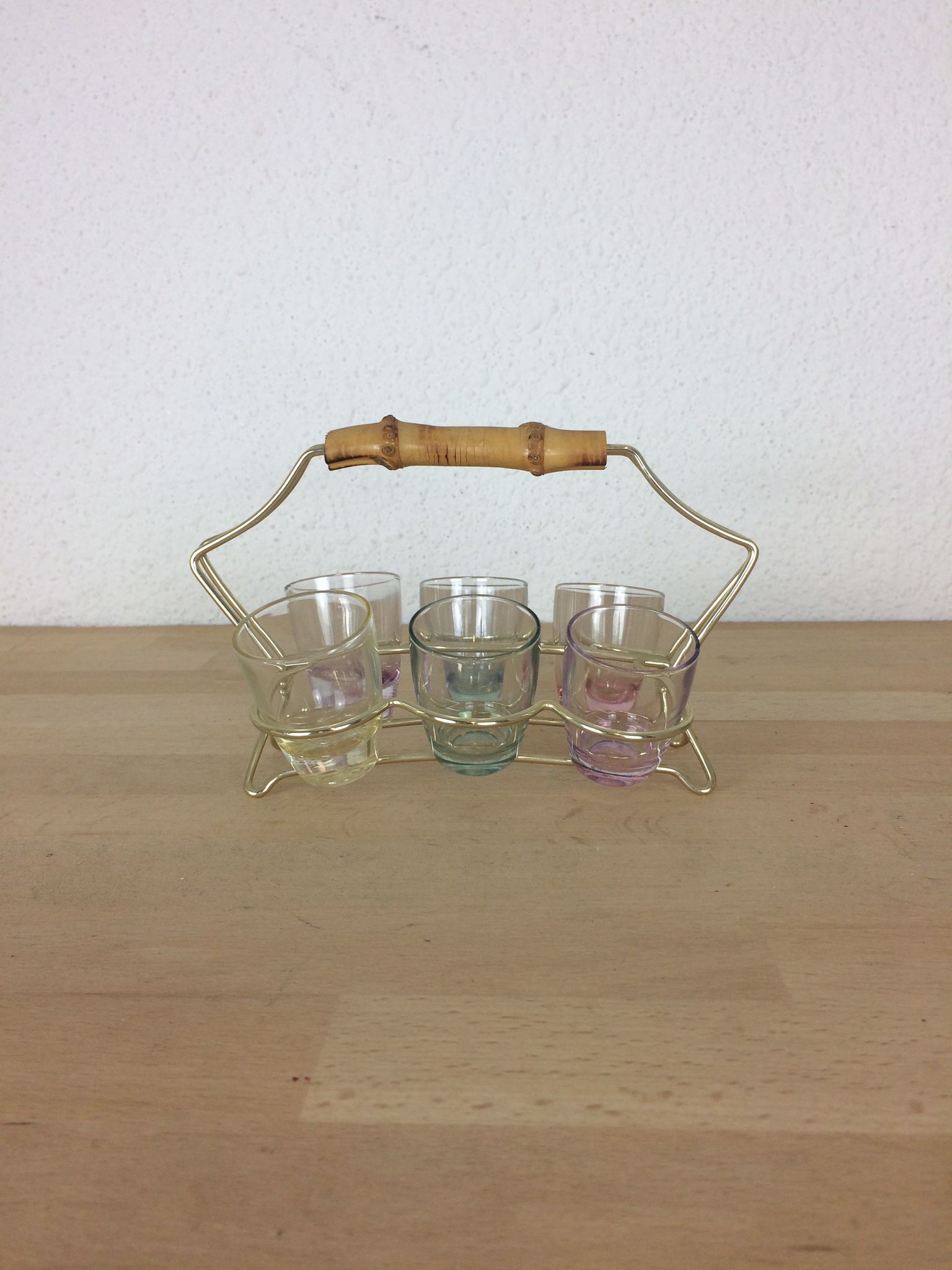 Liquor service, 6 glasses and metal structure