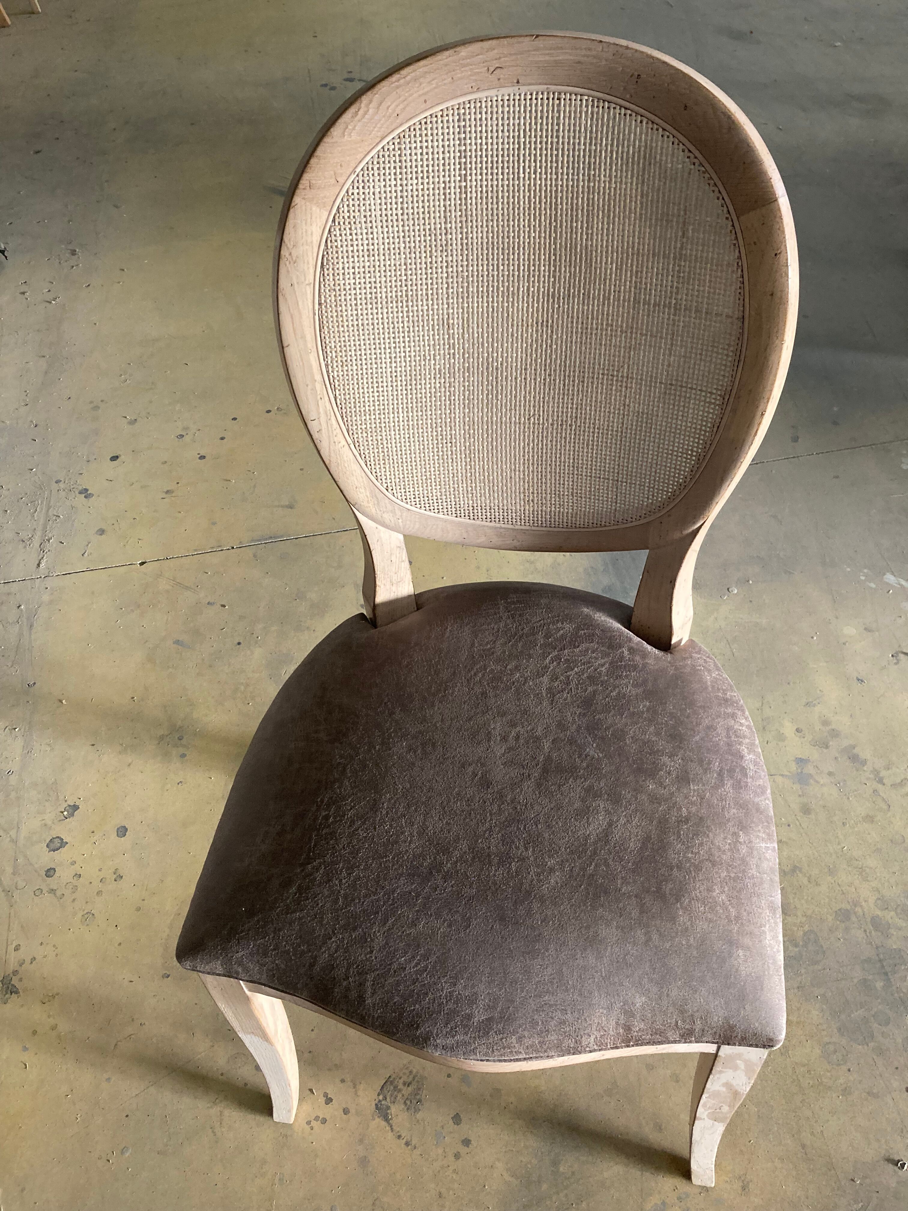 Medallion chair