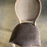 Medallion chair