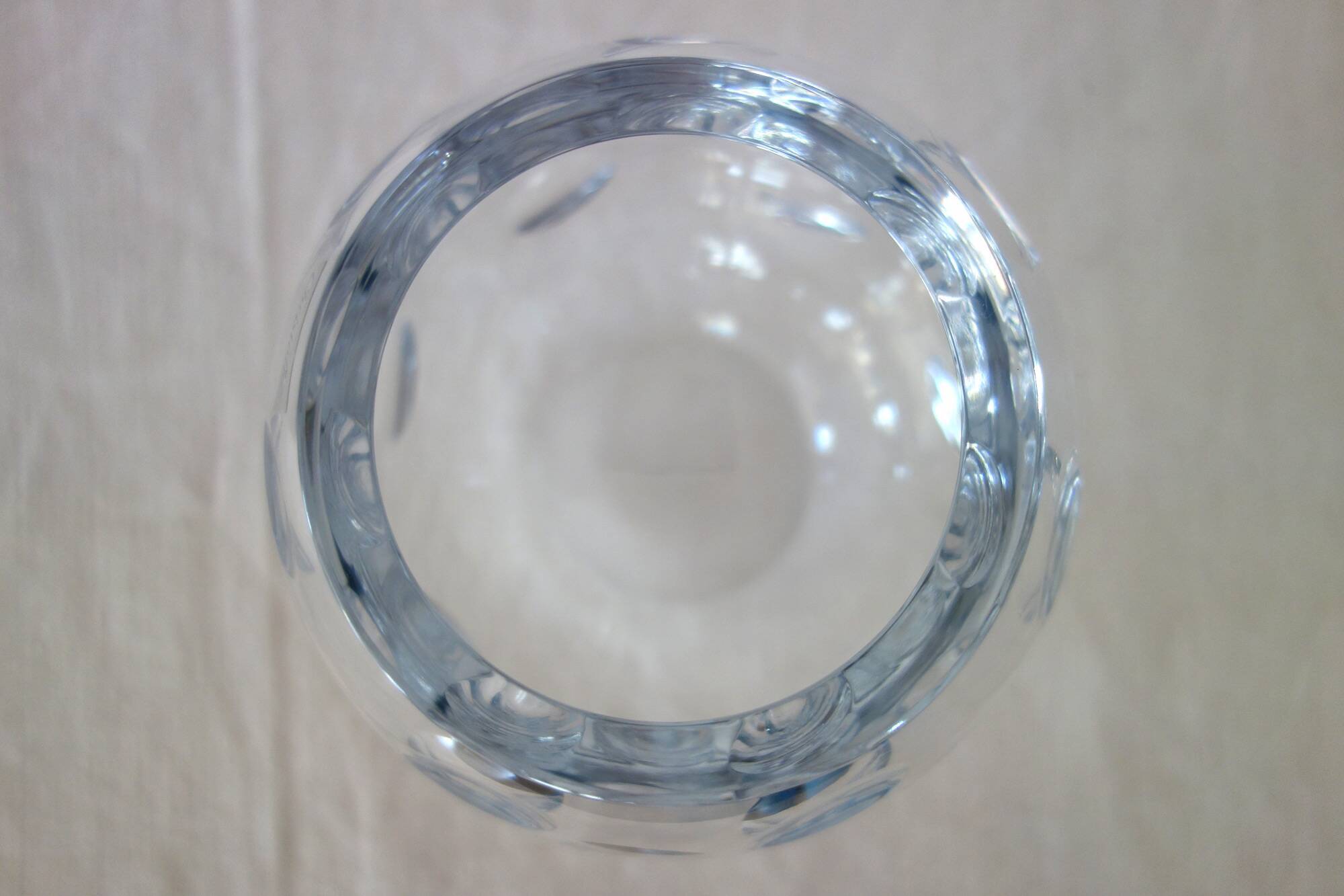 Vase boule modèle Cluny en cristal par Christofle