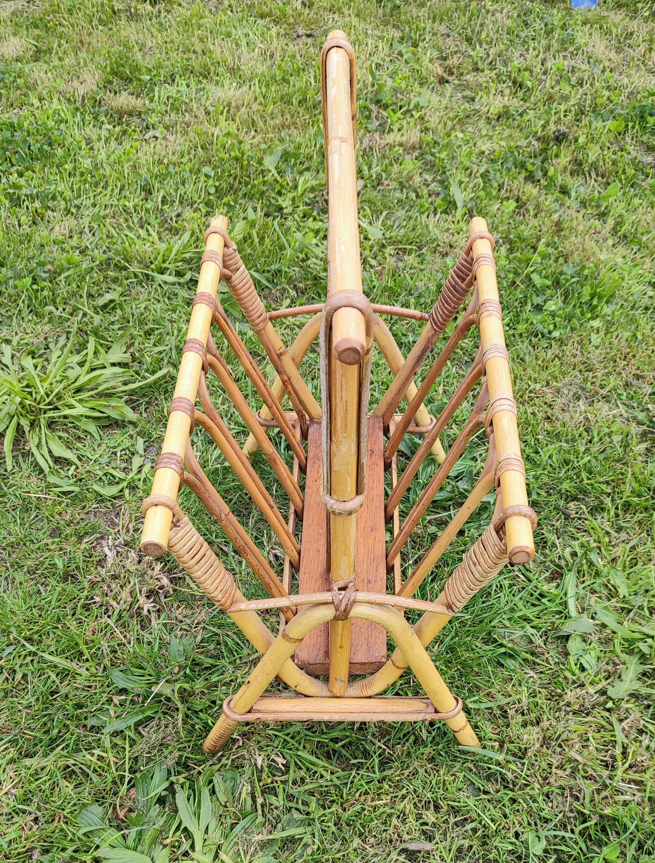 Vintage magazine rack in rattan and bamboo