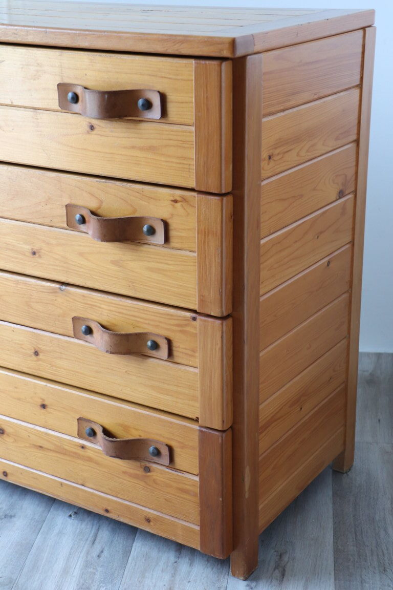 Commode vintage en pin massif et cuir, 1970