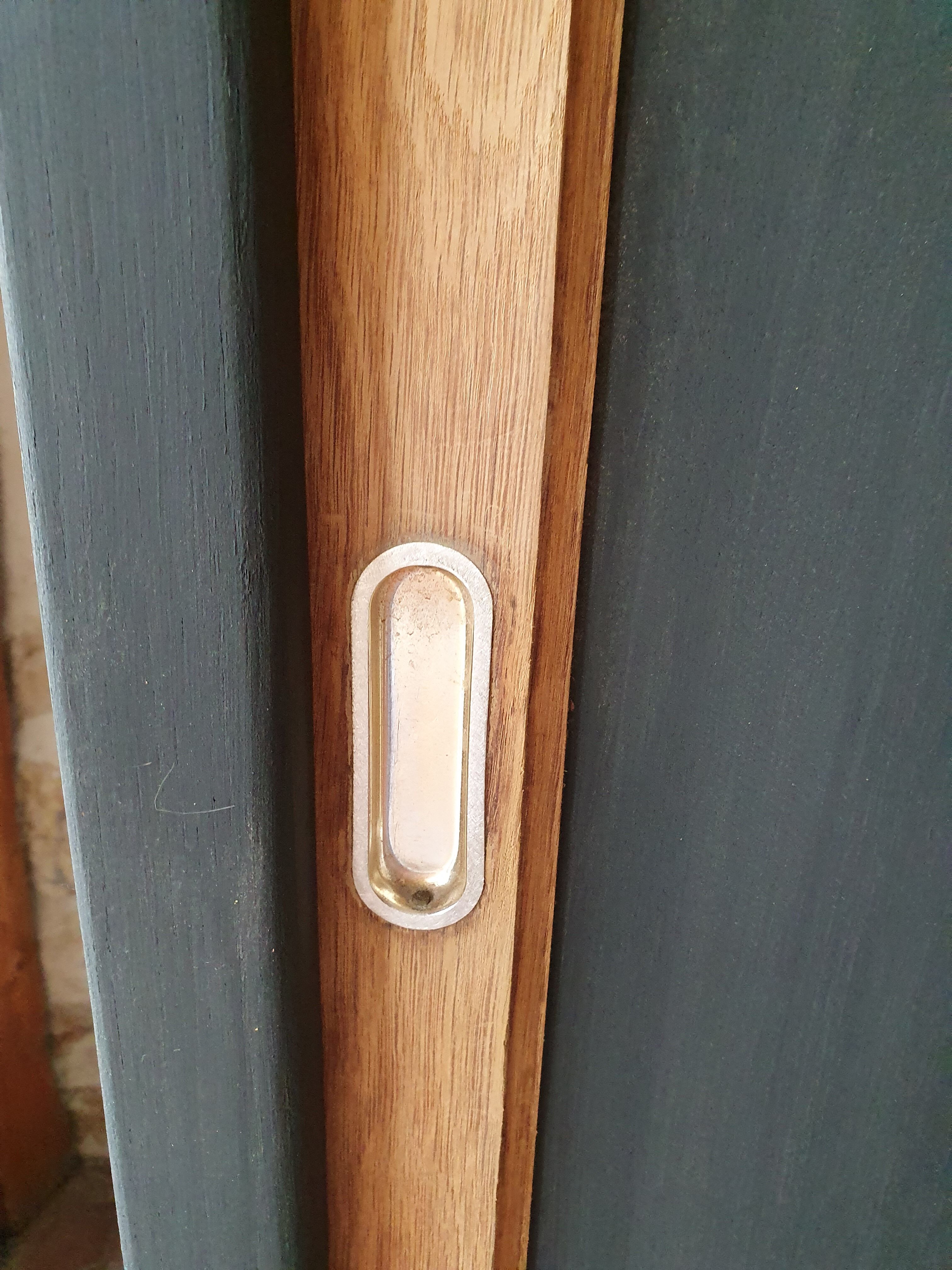 Armoire vintage