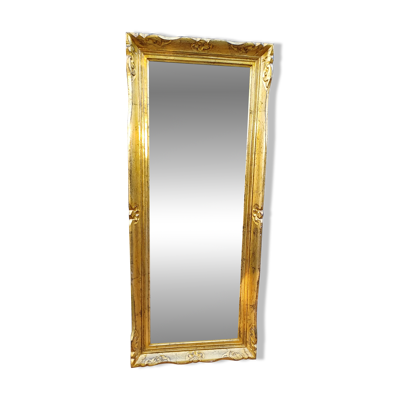 Miroir d'entre-deux doré de style Louis XV