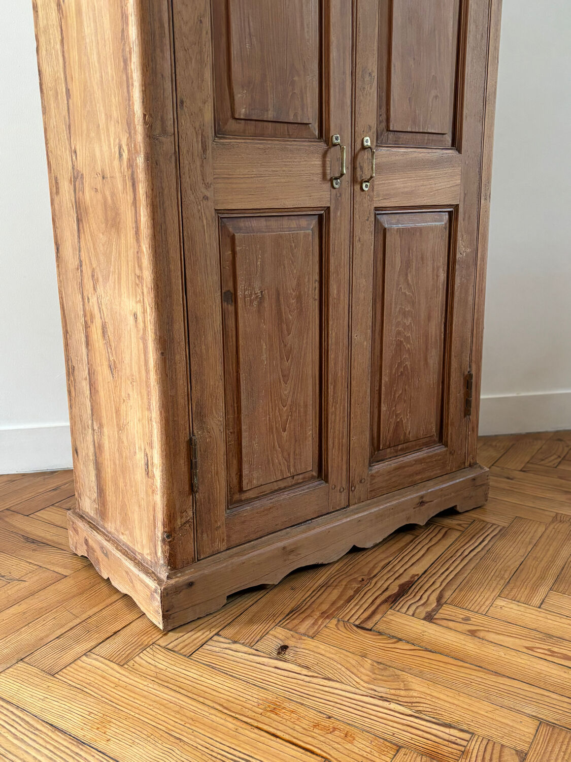 Small Provençal-style oak wardrobe