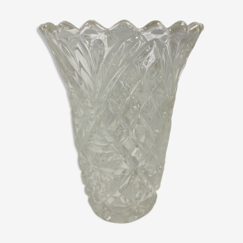 Vase en verre moulé bord ondulé 21cm