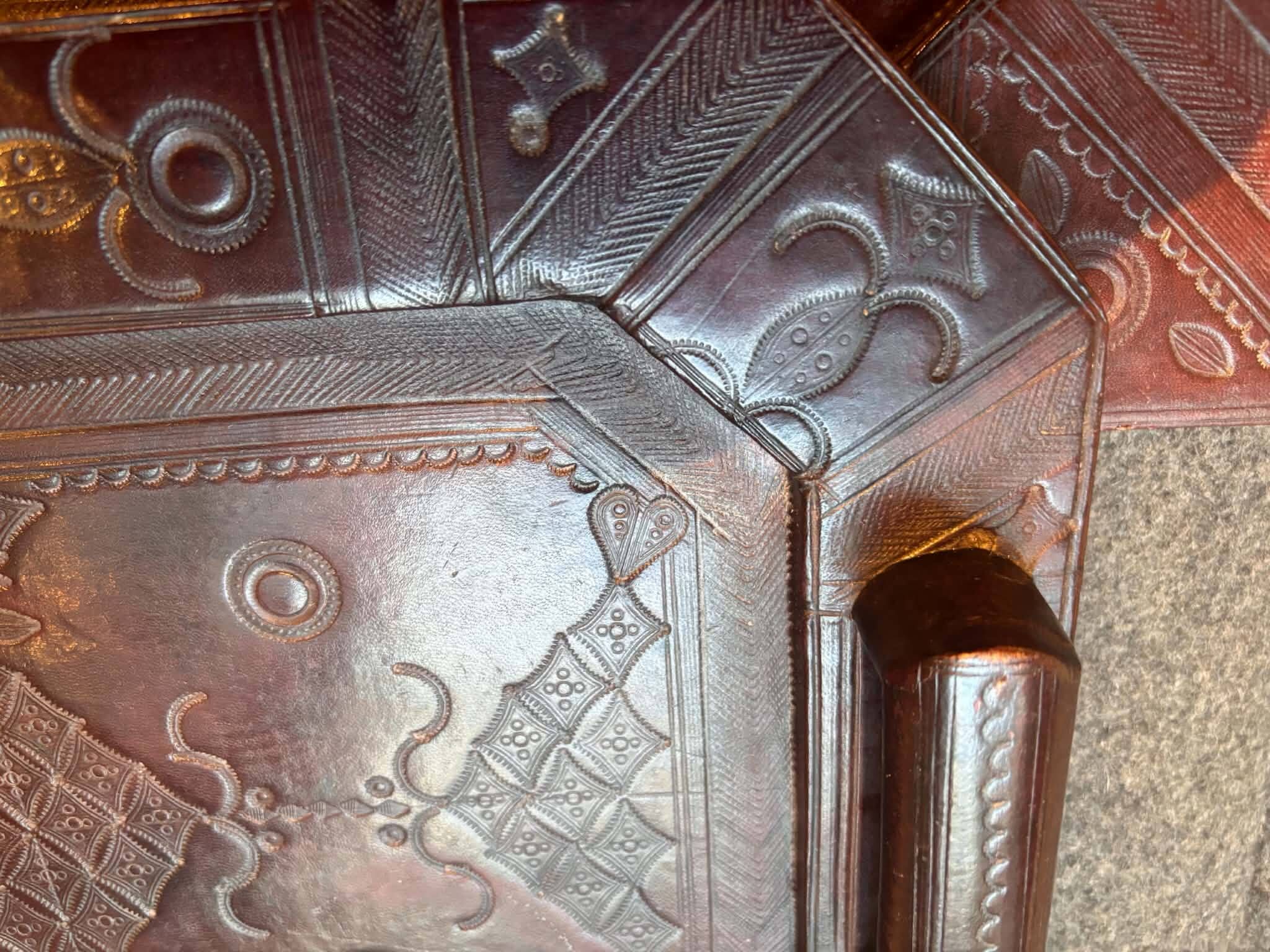 Lot of 2 leather trays