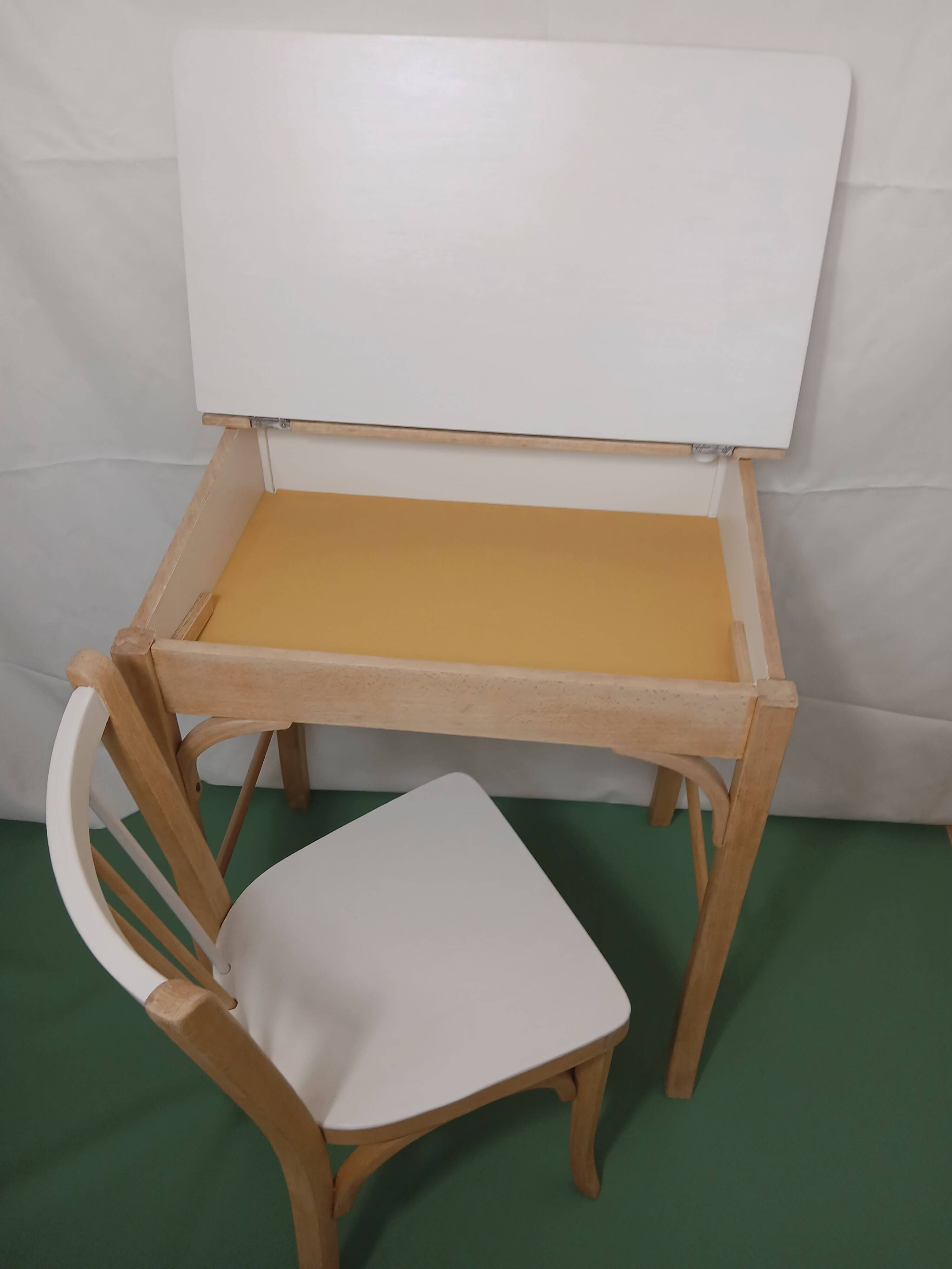 Ensemble bureau et chaise enfant baumann