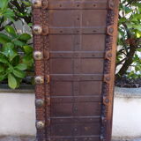 Ancienne porte indienne sculptée et décorée