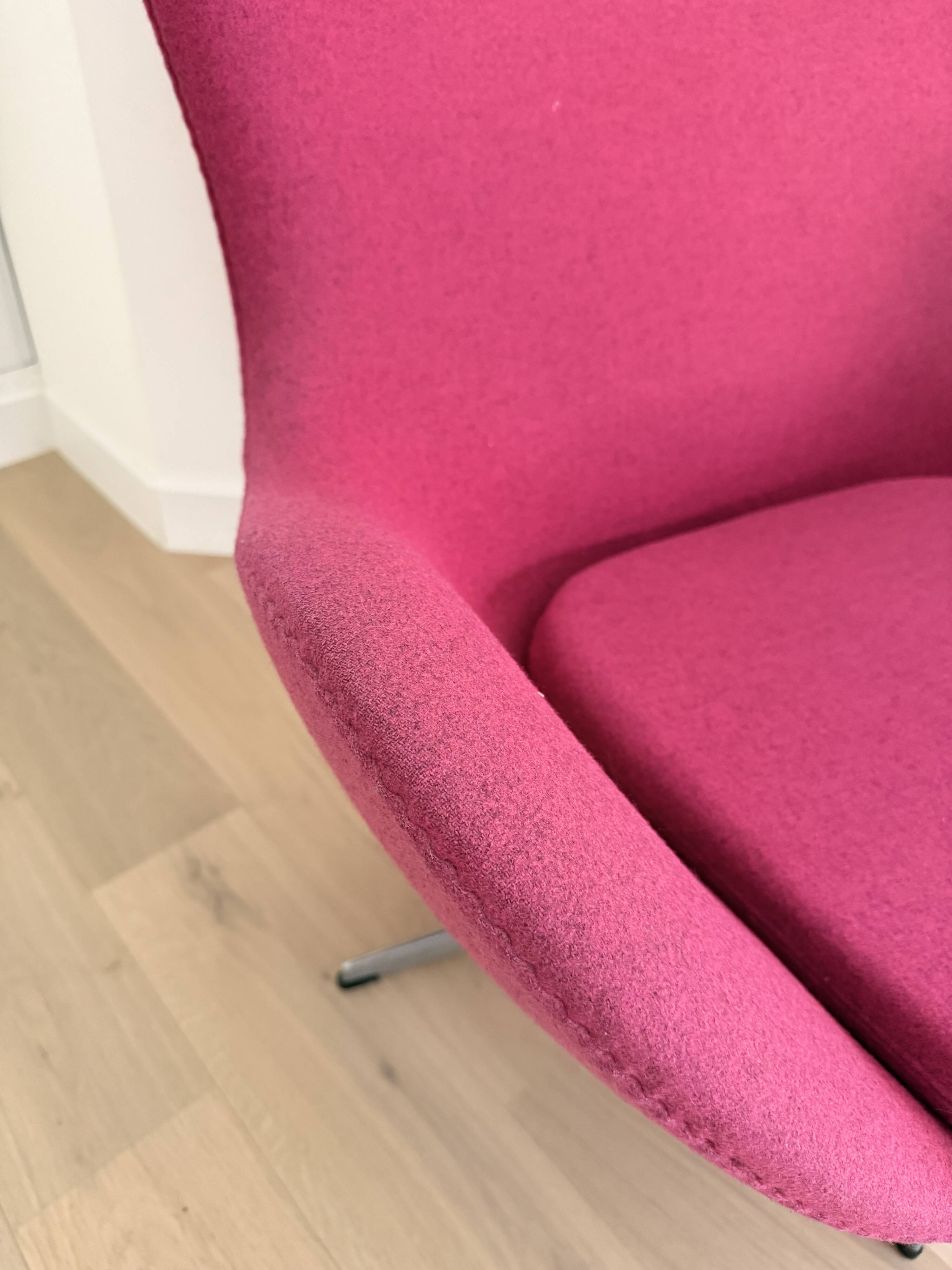 "The Egg" armchair by Arne Jacobsen, published by Fritz Hansen.