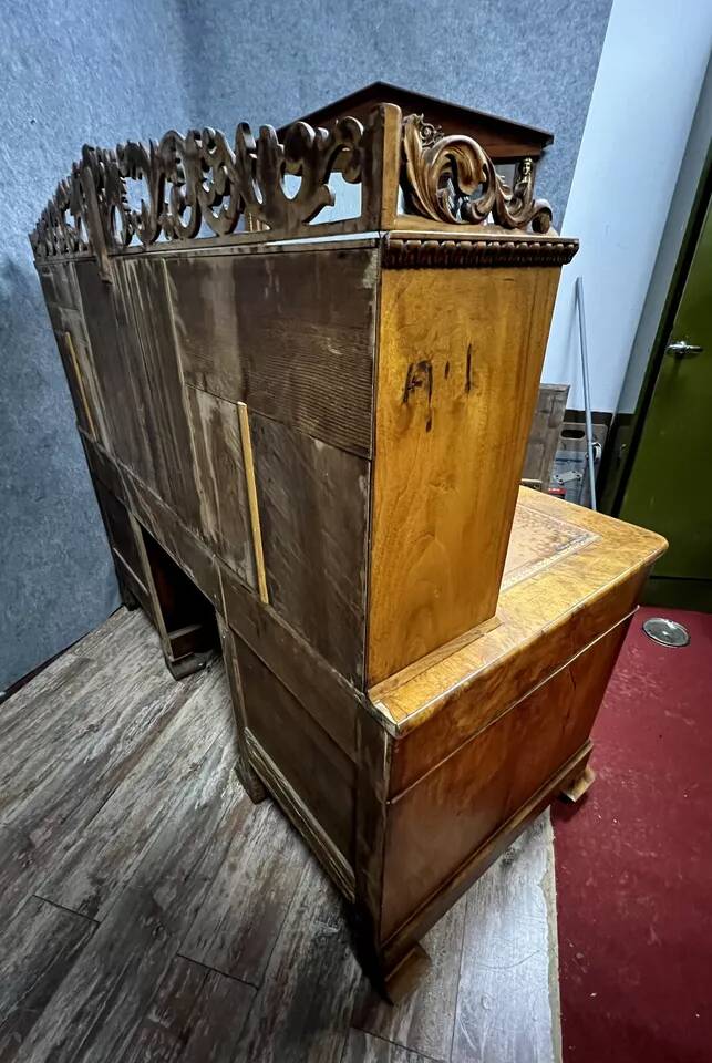 Charles X period presbytery desk in burr walnut circa 1820