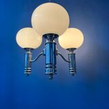 Lustre en verre opalin blanc du milieu du siècle avec cadre chromé