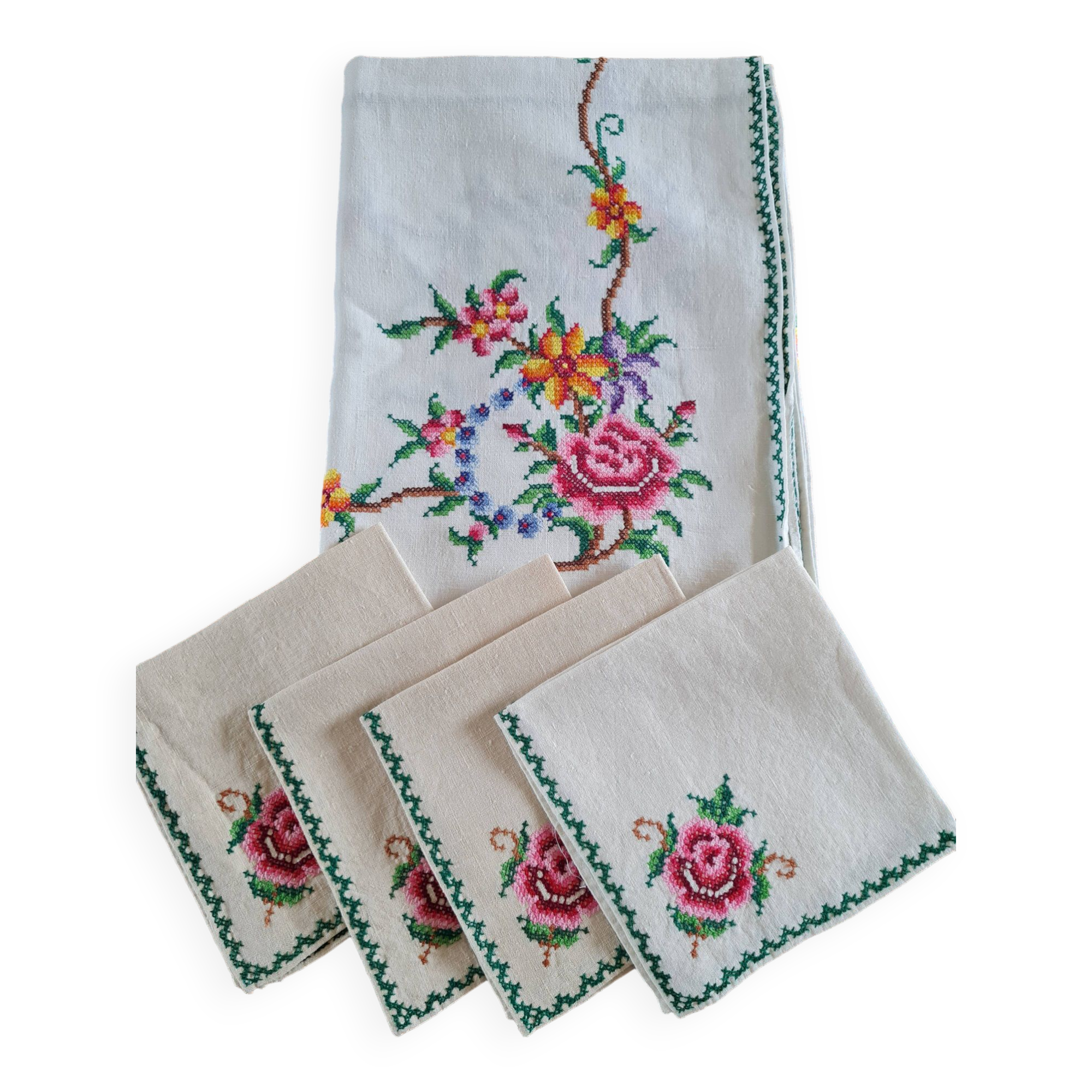 Tea tablecloth with cross stitch embroidery and 4 matching napkins