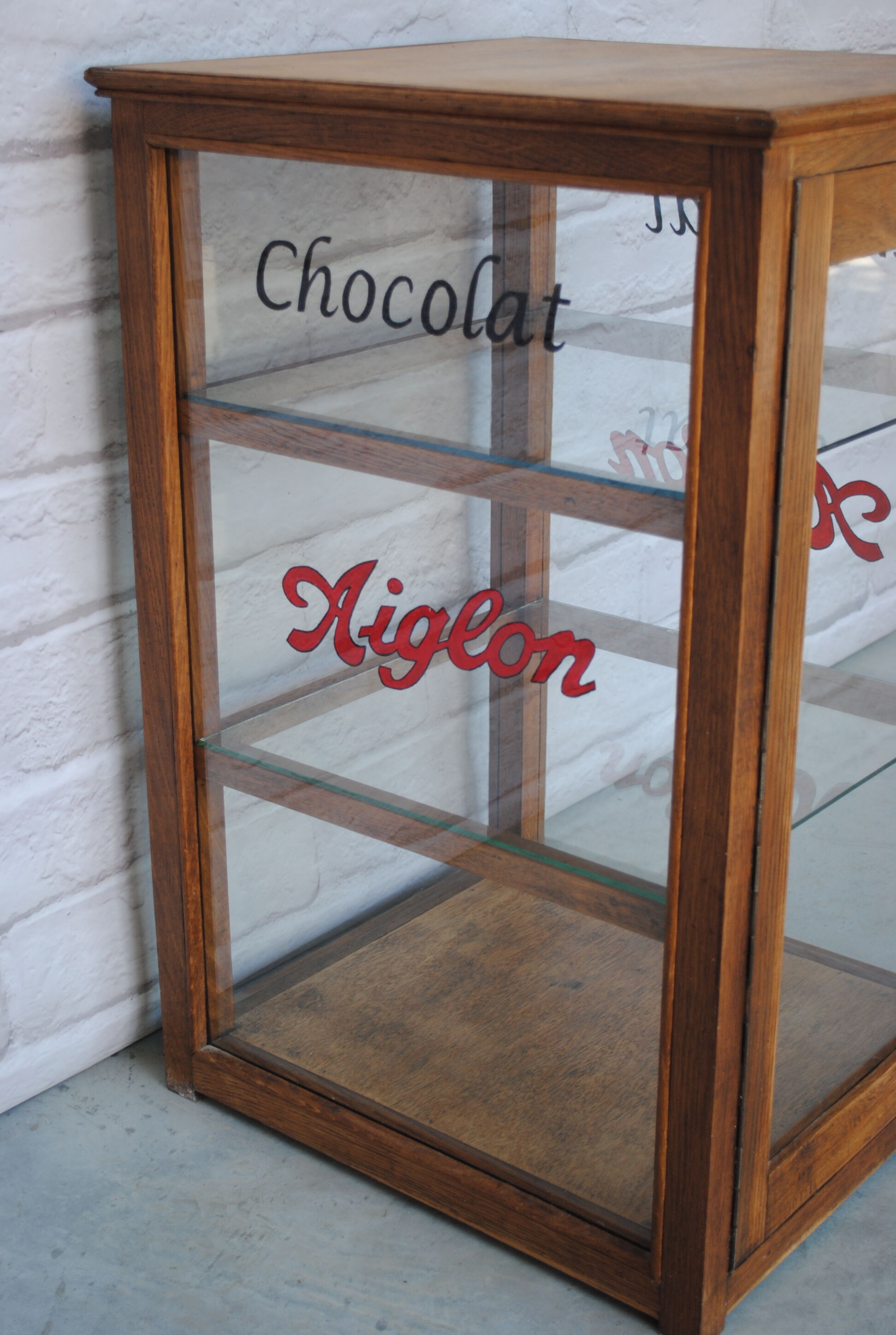 Aiglon chocolate showcase