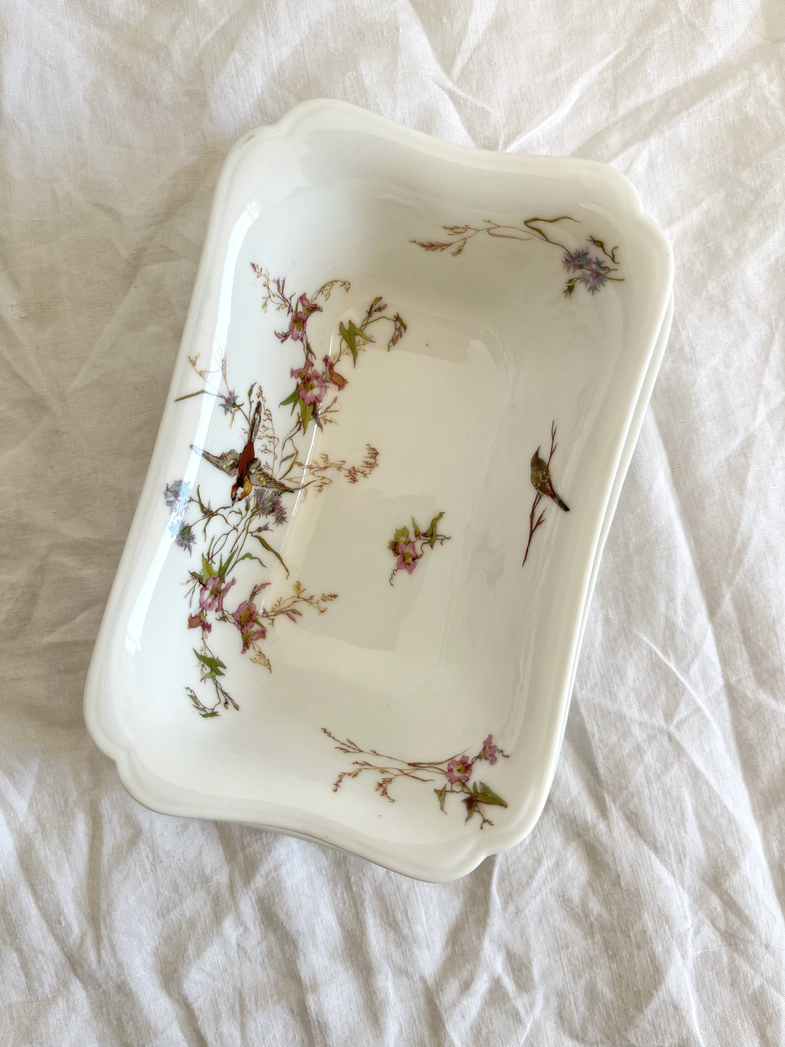 Rectangular sauce boat in Haviland Limoges porcelain with bird decoration