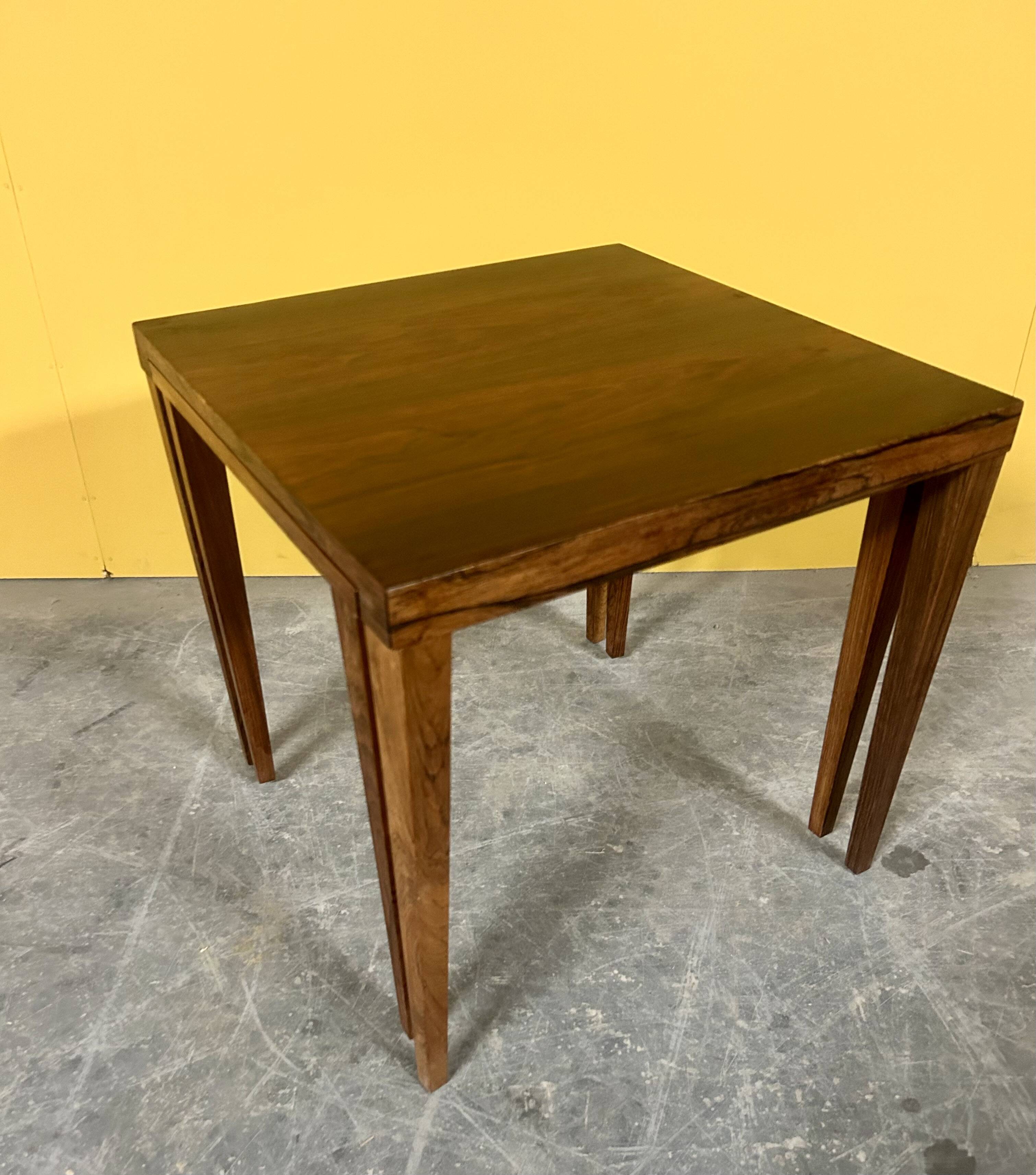 Nid danois de 2 tables en palissandre du milieu du siècle, 1960
