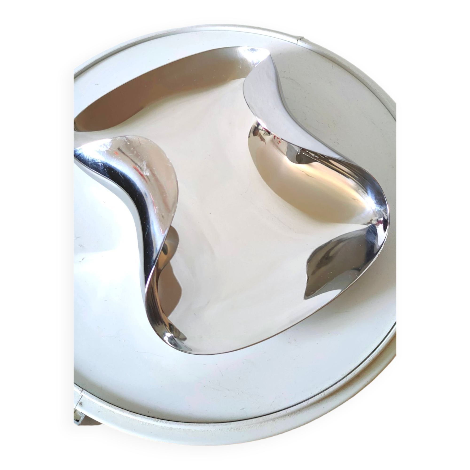 Marli fruit holder designed by Steven Blaess for Alessi 2008