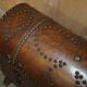 Commode Antique Espagnole en Chêne avec Dessus Bombé en Cuir et Armoiries Royales