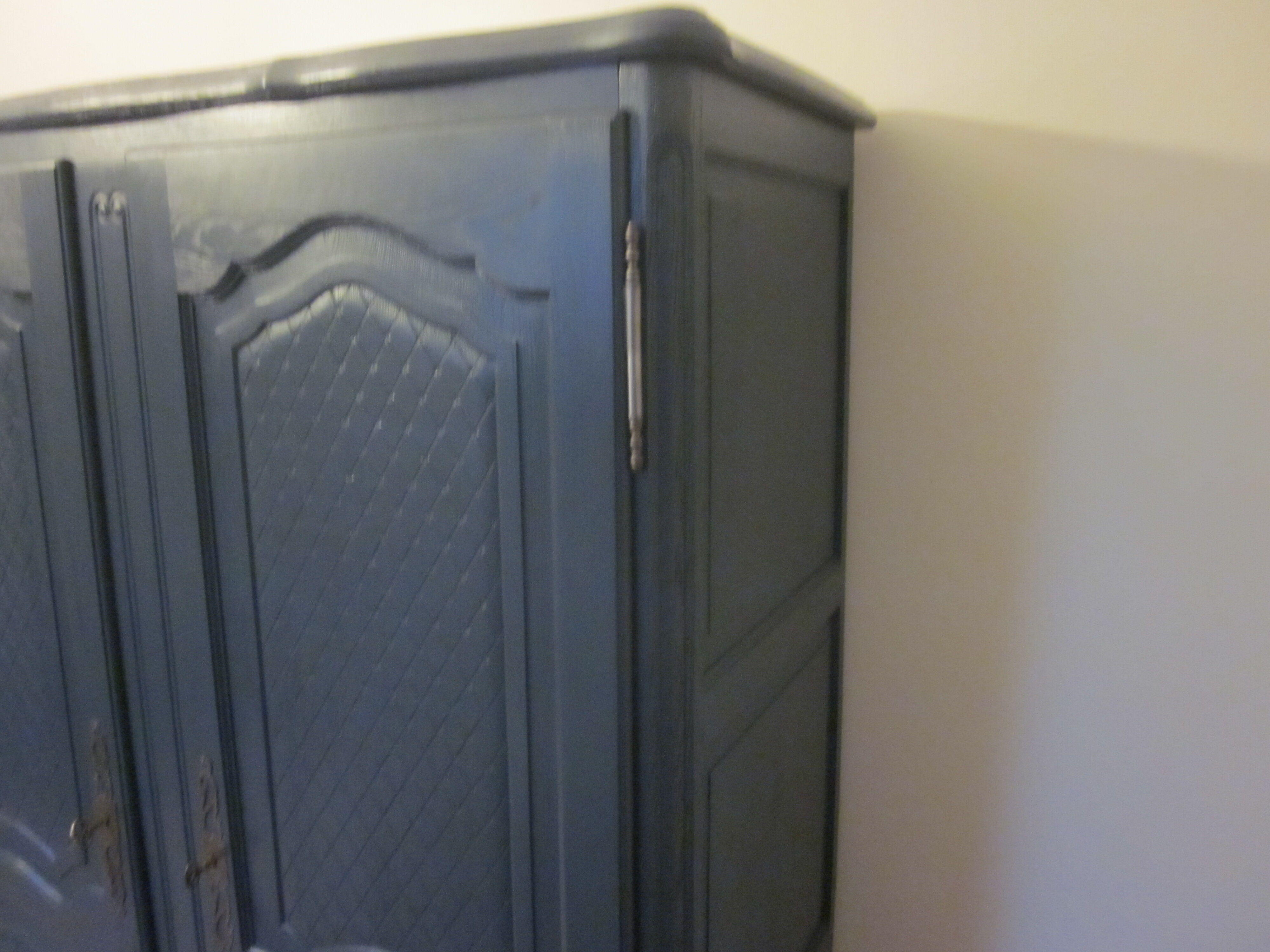Old anthracite grey cabinet
