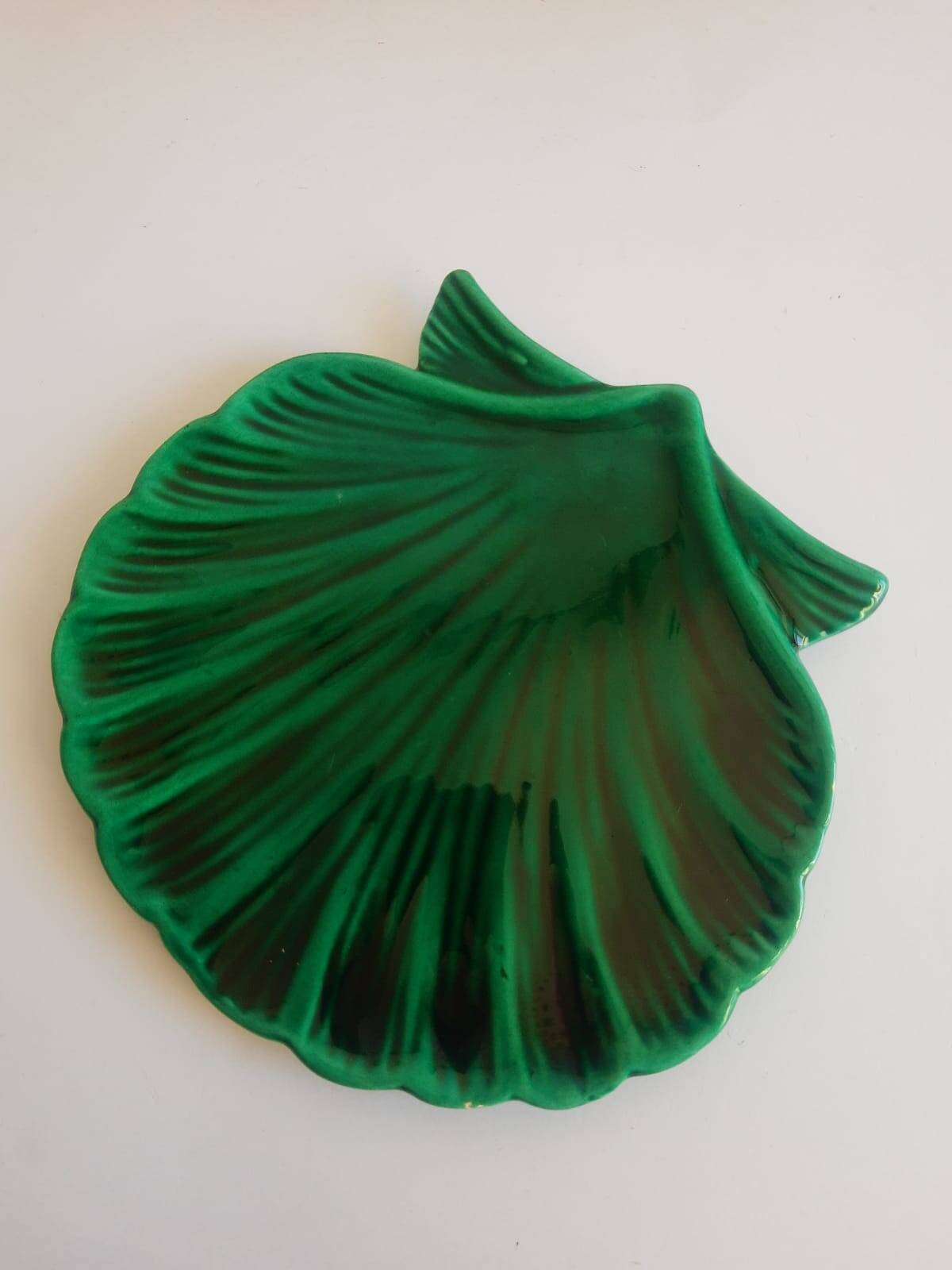 Petit plat coquille vert ancienne vintage