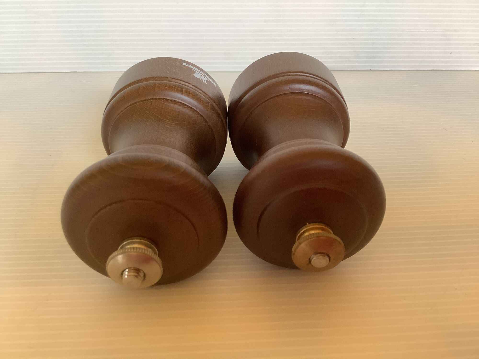 Salt and pepper shaker mills Peugeot wood salt and pepper