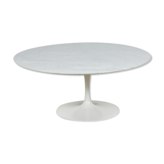 Tulip coffee table by Eero Saarinen for Knoll International 1956