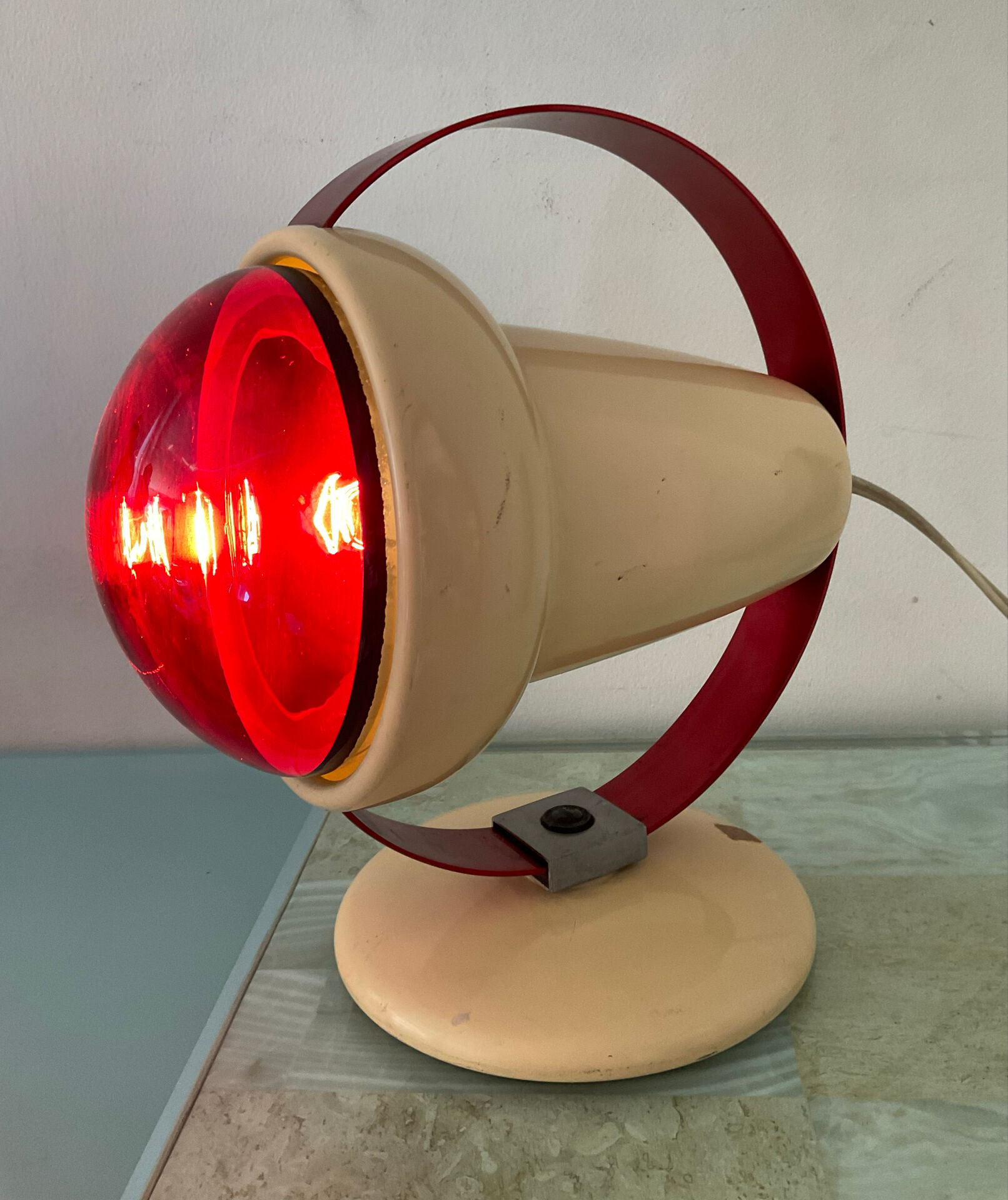Lampe Infraphil Philips design Charlotte Perriand des années 60-70