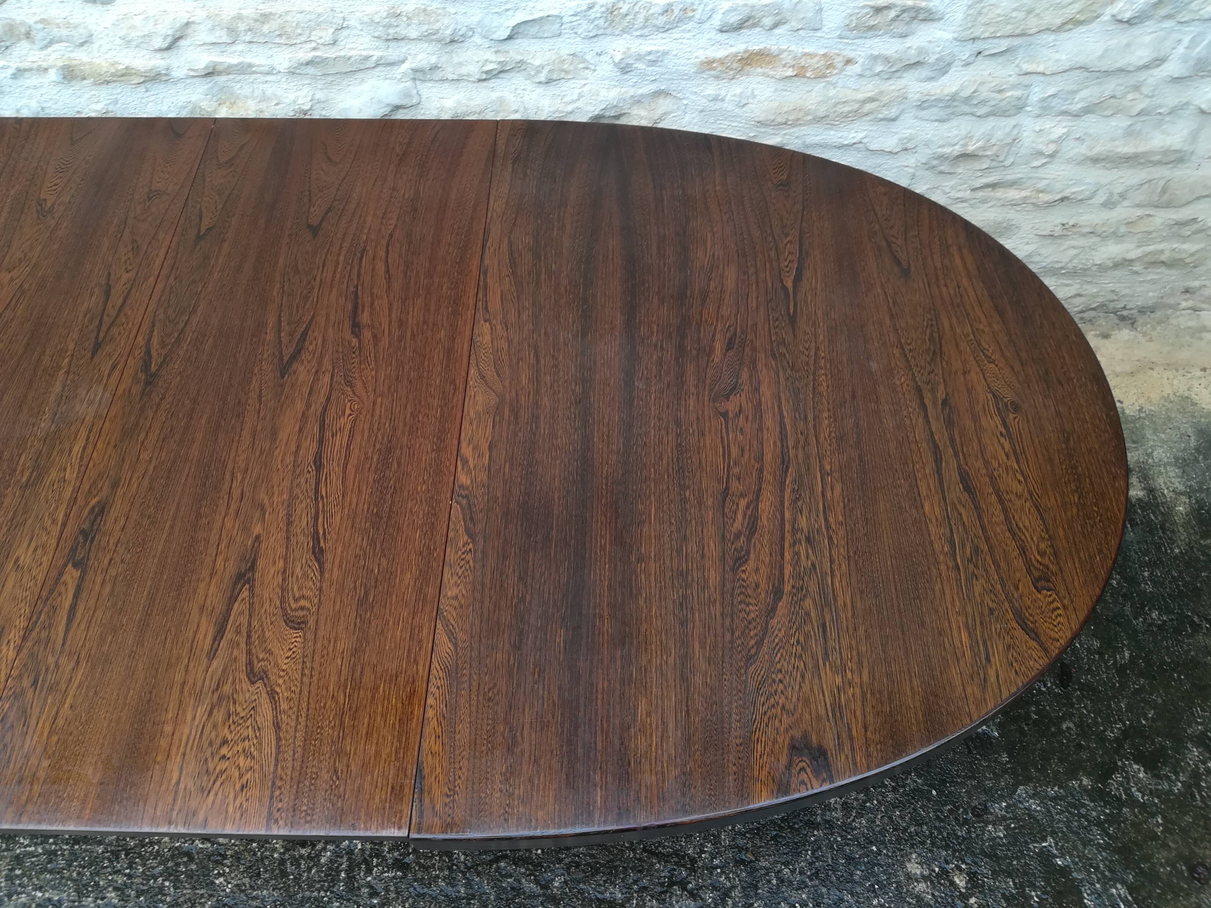 Scandinavian extendable table 2 extensions