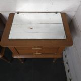 Paire de tables de chevet vintage en chêne et miroir