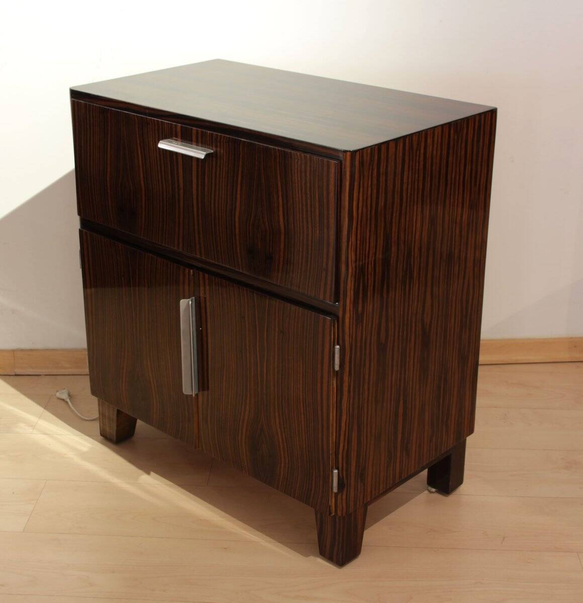 Small Art Deco Bar Cabinet, Macassar Veneer, France, circa 1930