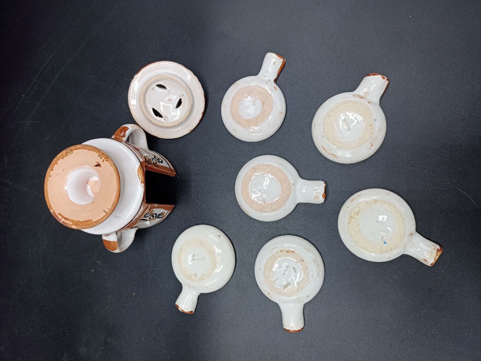 Glazed terracotta guest ashtray - Chocolate