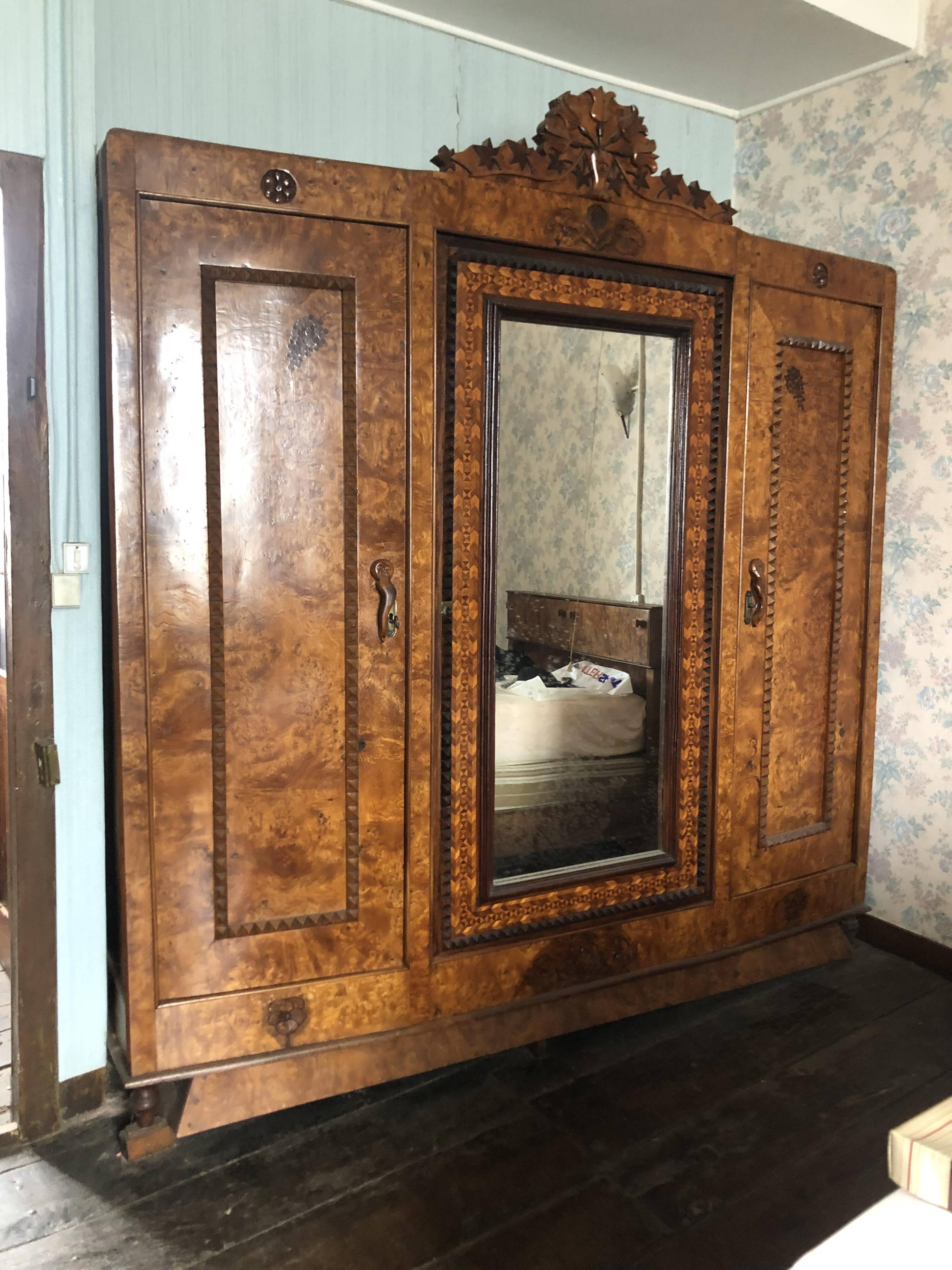Unique model craftsman's cabinet, cabinetmaker's cabinet, 3-door cabinet, French marquetry furniture