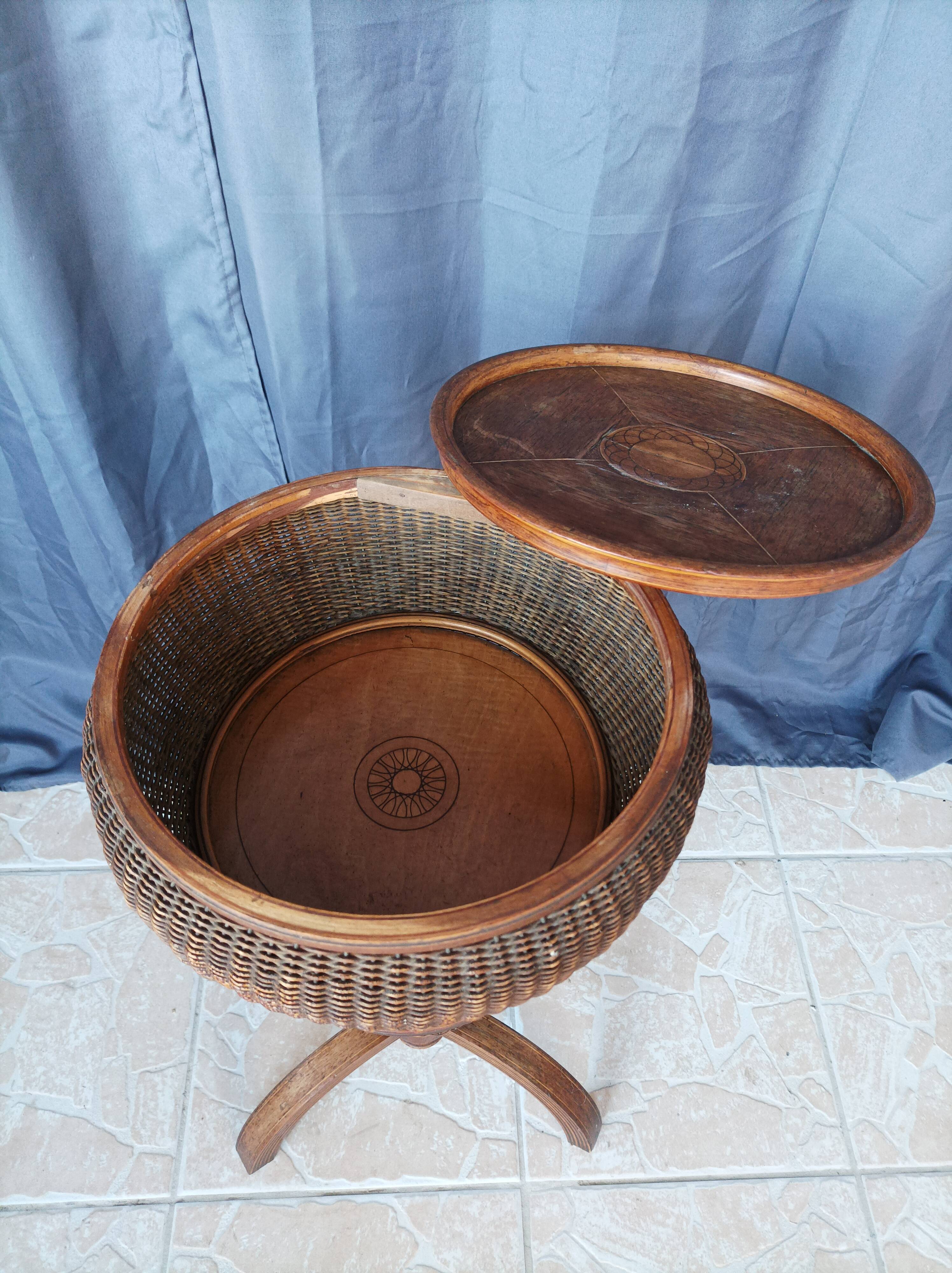 Charles X knitting machine in inlaid rosewood and rattan