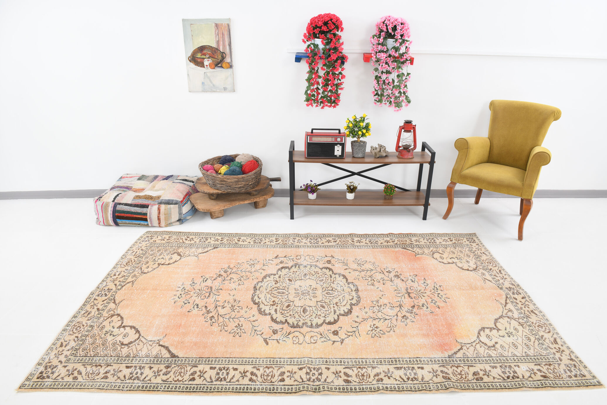 Madallion classic style distressed rug 266x161 cm