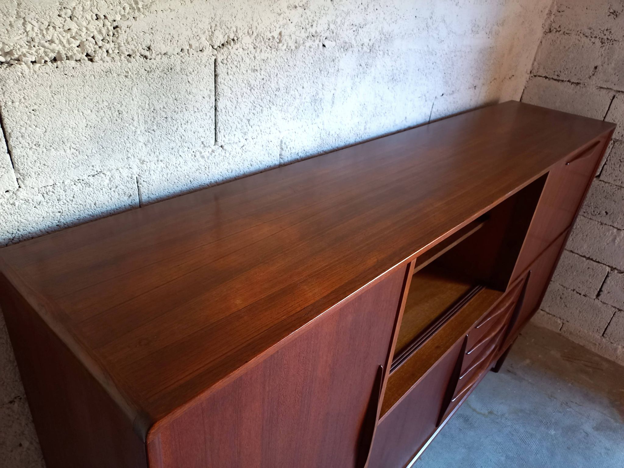 Vintage Scandinavian high row 50s 60s teak