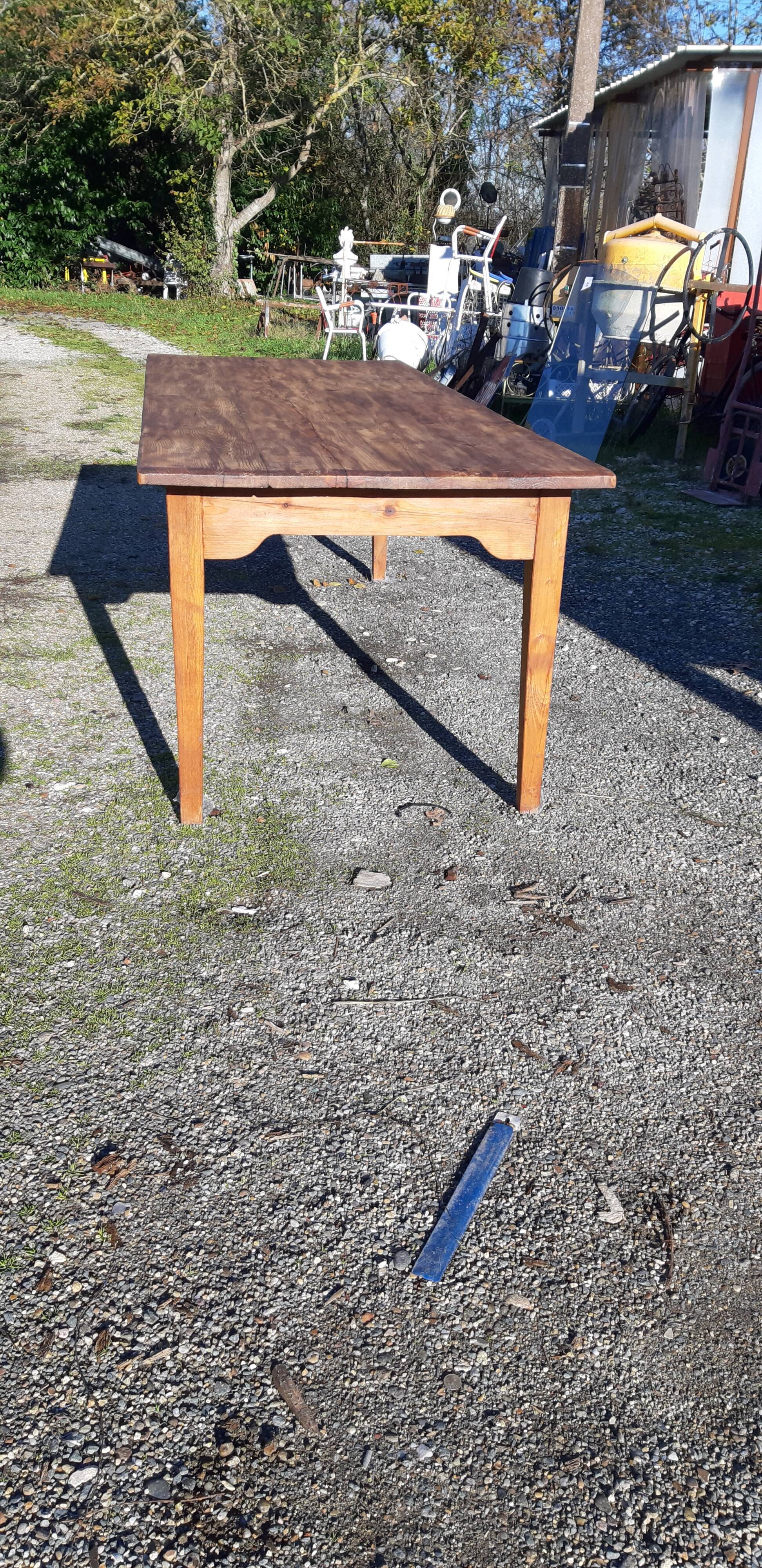Country farm table in pine , 2 drawers
