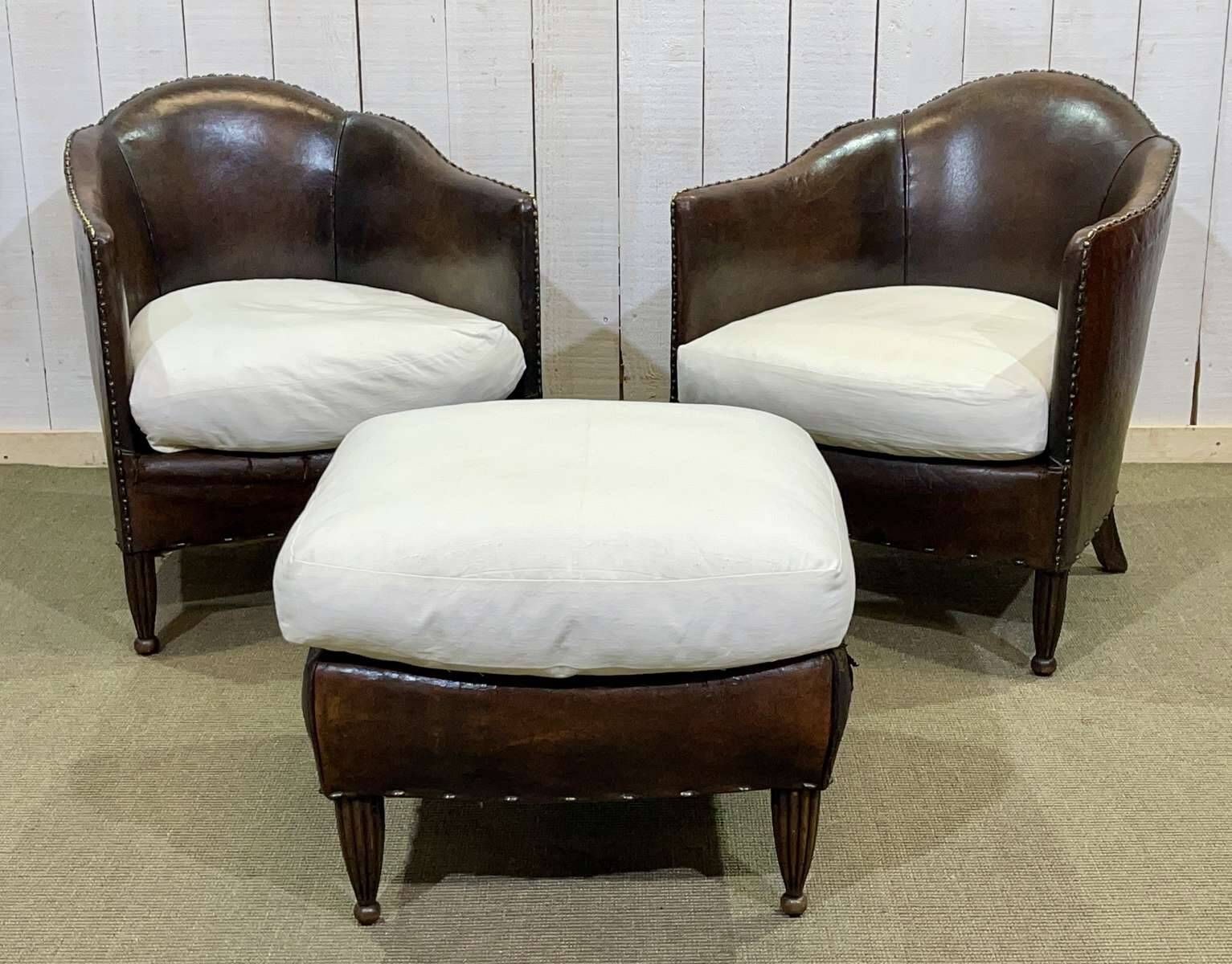 Art Deco period club lounge in leather and fabric seating