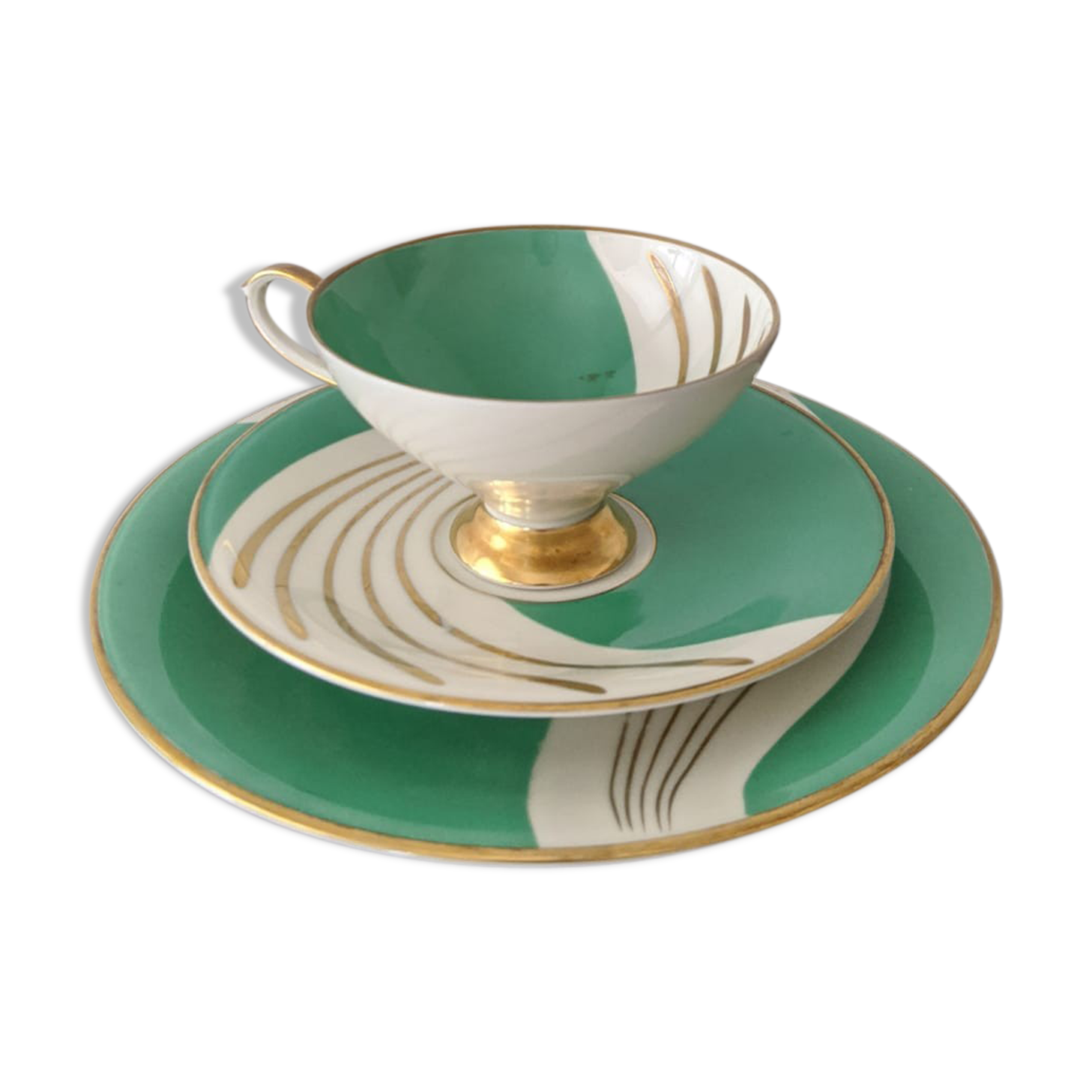 Tea cup and its vintage Art Deco style dessert plate