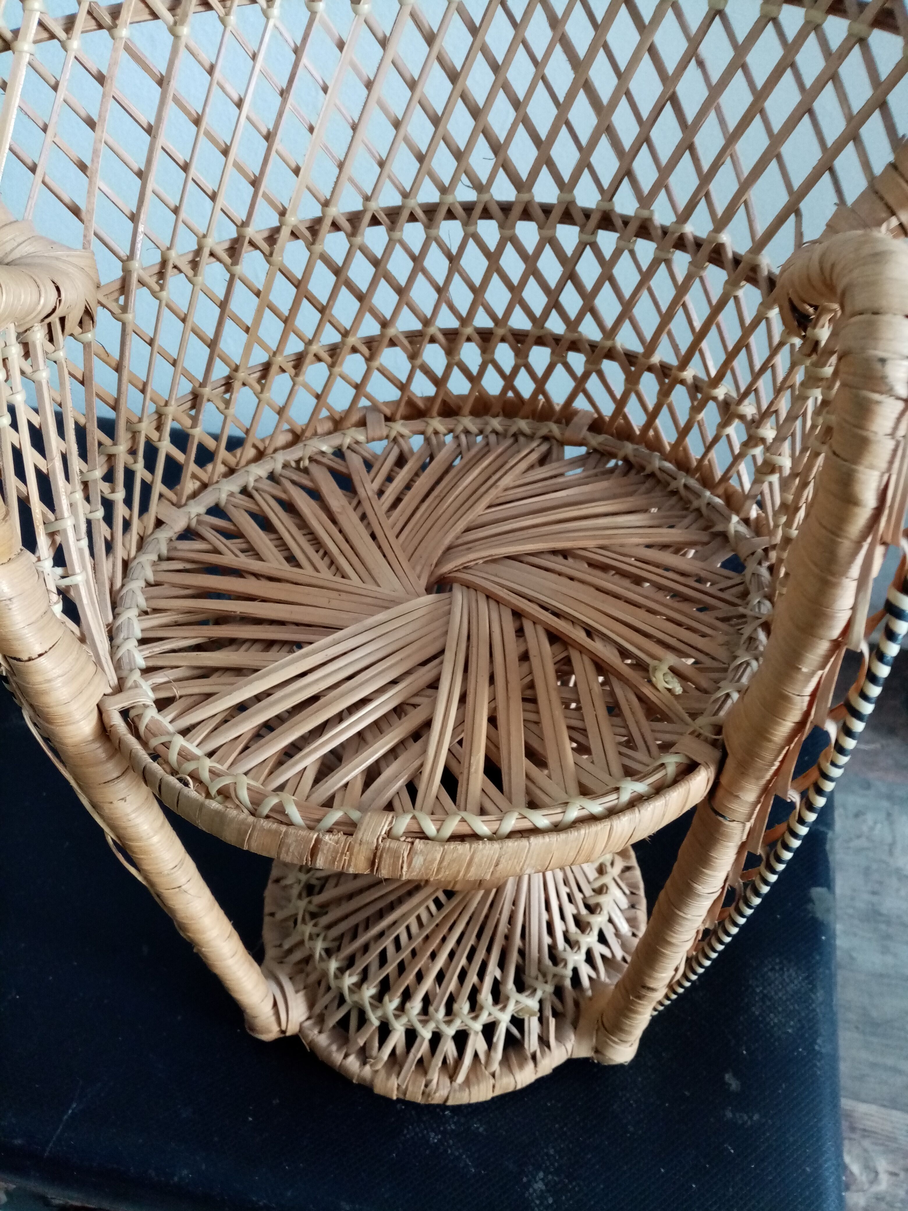 Fauteuil rotin poupée